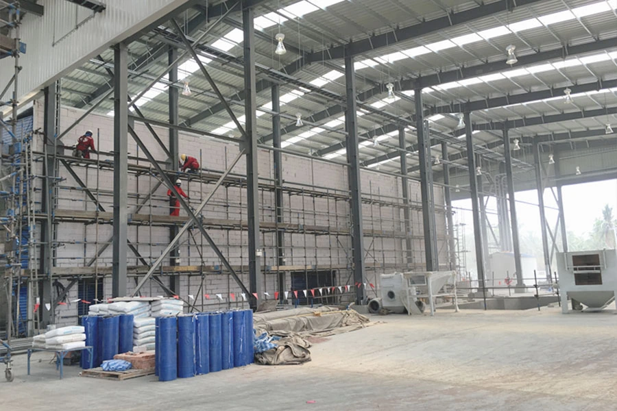 Why Are Portal Frame Structures So Popular in Modern Architecture?插图 Paint-shop-in-Thailand1