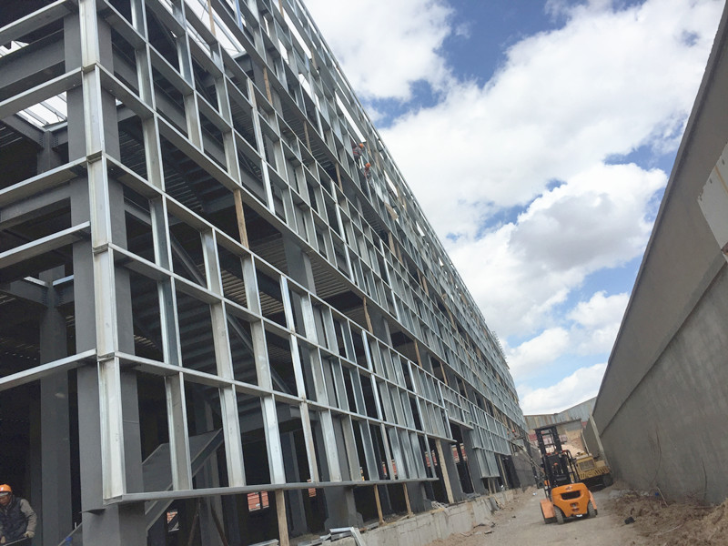 5 Efficiency Advantages of Multi-Storey Prefabricated Steel Buildings插图 television-factory-in-algeria