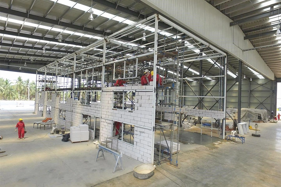 What Is Steel Portal Frame Construction and How Does It Work?插图1 Paint-shop-in-Thailand3
